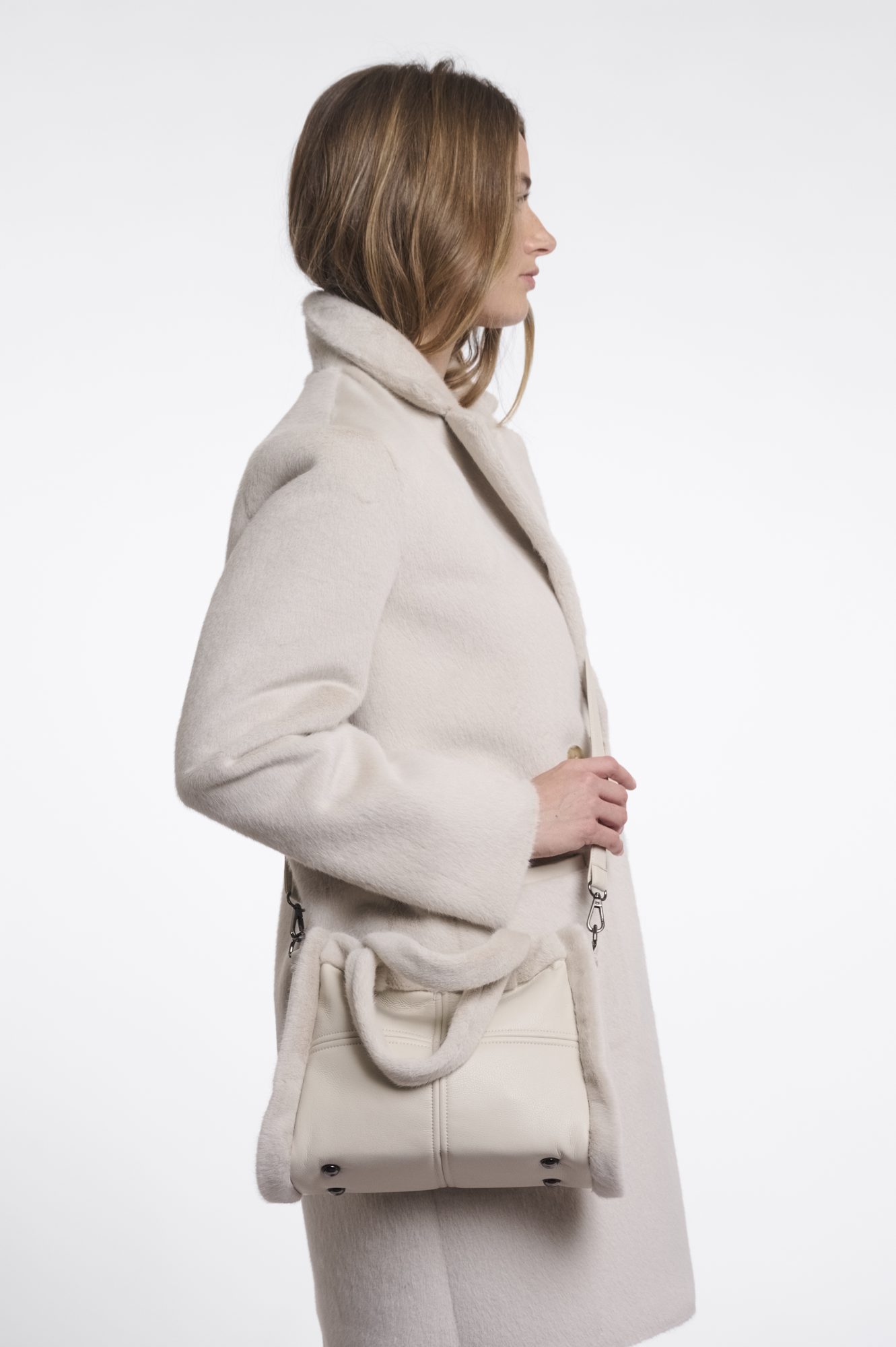 Jas in de kleur birch met opstaande kraag